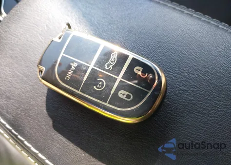 2019 Jeep Cherokee Limited 4X4 from USA, damaged, VIN 1C4PJMDX0KD483947